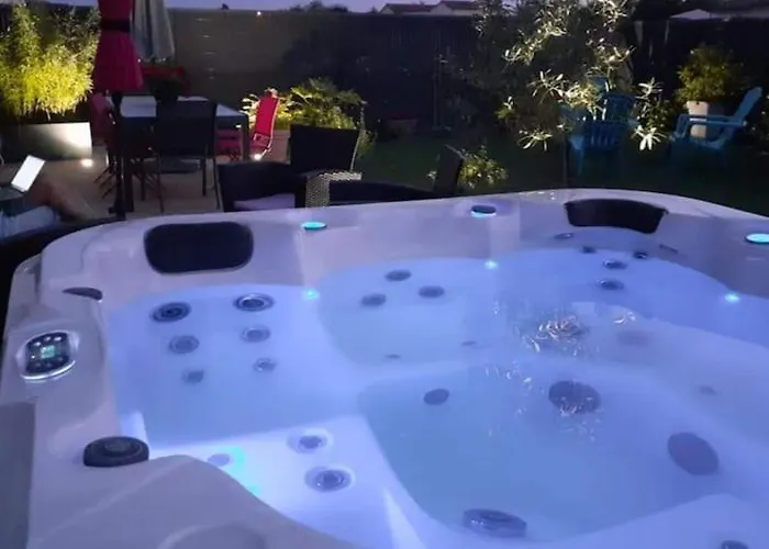 Maison Individuelle * Neuville-de-Poitou