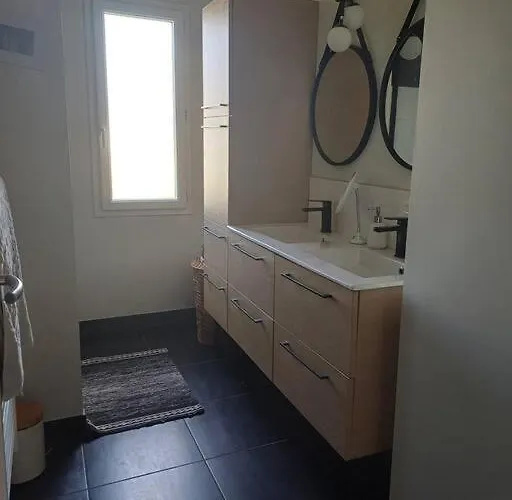 Apartment Maison Individuelle Neuville-de-Poitou