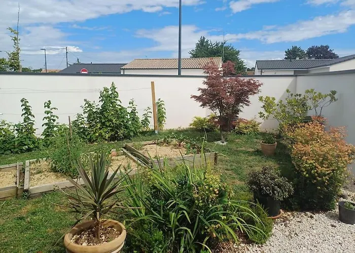 Apartment Maison Individuelle Neuville-de-Poitou