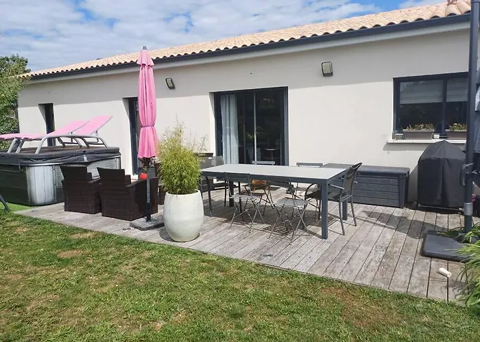 Apartment Maison Individuelle